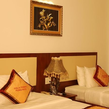 Pleiku Hotel Exterior foto